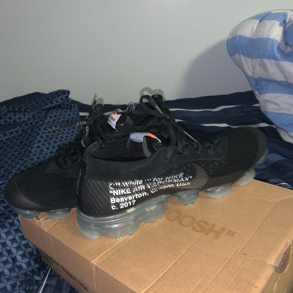 Vapor max off white size 9 - Picture 6 of 7